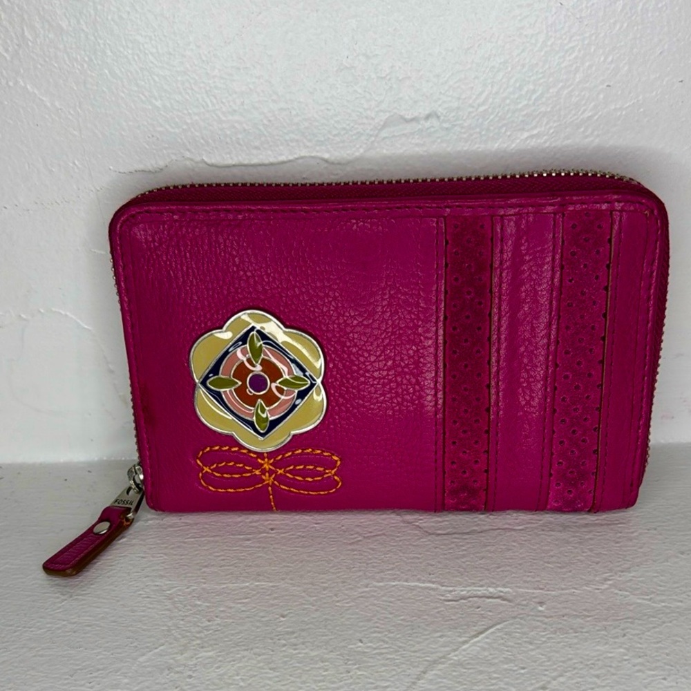 Fossil magenta leather wallet with enamel flower detail